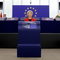 К: Свят | ЕС обмисля как да накаже Полша заради върховенството на правото; Премиерът Бабиш поема функциите на чешкия президент